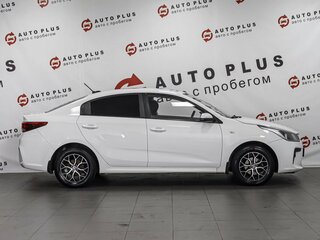 2017 Kia Rio IV, белый, 1099000 рублей, вид 5