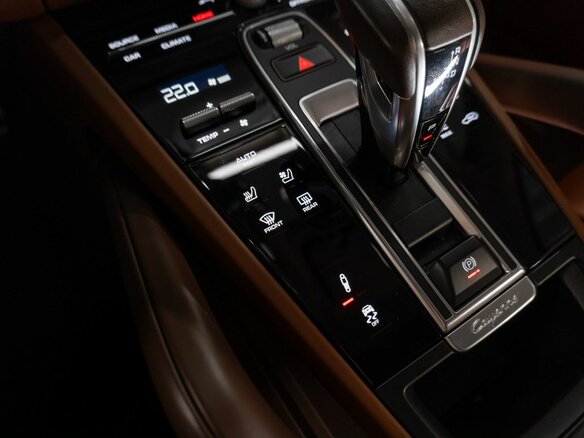 2020 Porsche Cayenne GTS Coupé III, коричневый, 12300000 рублей - вид 14