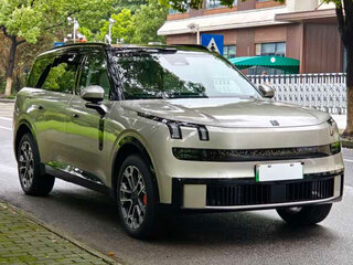 2025 Lynk & Co 900, золотистый, 7550000 рублей, вид 3