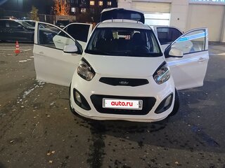 2013 Kia Picanto II, белый, 420000 рублей, вид 3
