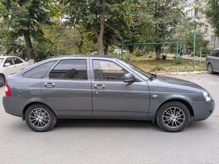 2014 Lada (ВАЗ) Priora I Рестайлинг, серебристый, 520000 рублей, вид 2