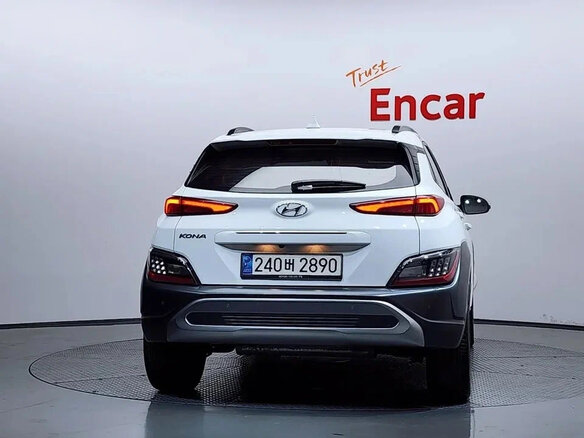 2022 Hyundai Kona I Рестайлинг, белый, 1735000 рублей - вид 3