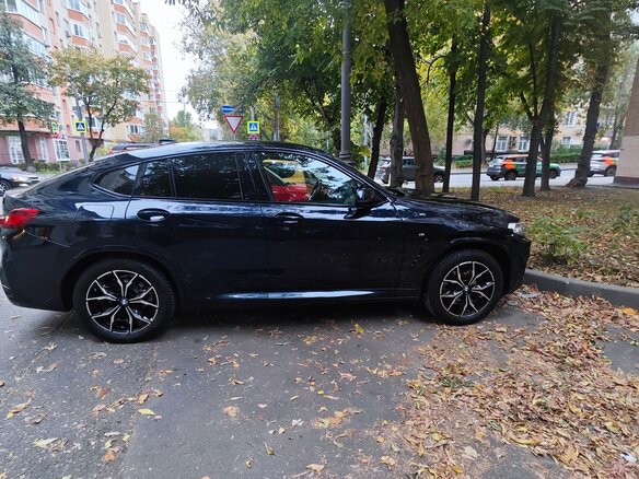 2021 BMW X4 20d II (G02) Рестайлинг, чёрный - вид 1