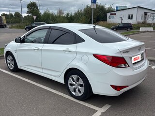 2014 Hyundai Solaris I Рестайлинг, белый, 970000 рублей, вид 4