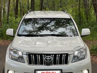 2013 Toyota Land Cruiser Prado 150 Series, белый, 2800000 рублей, вид 3