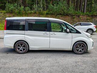 2015 Honda Stepwgn V, белый, 1600000 рублей, вид 4