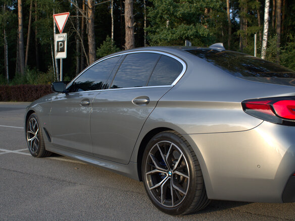 2022 BMW 5 серии 530i VII (G30/G31/G38) Рестайлинг, серый, 5150000 рублей - вид 11