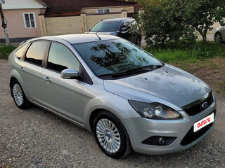 2011 Ford Focus II Рестайлинг, серебристый, 600000 рублей, вид 3