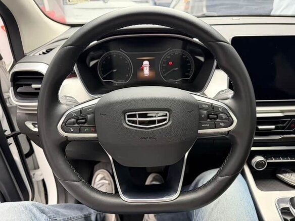 2023 Geely Binyue I Рестайлинг, белый, 1250000 рублей - вид 10