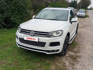 2012 Volkswagen Touareg II, белый, 3000000 рублей, вид 2