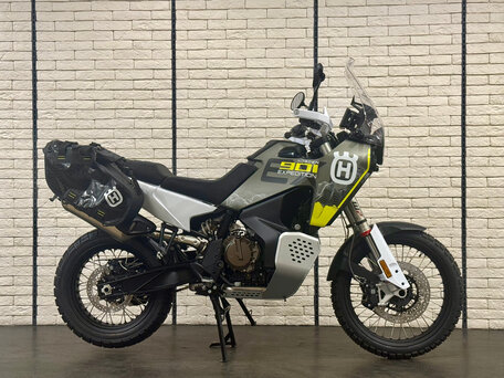 2026 Husqvarna Norden 901, серый, 1800000 рублей, вид 1