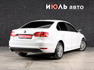2014 Volkswagen Jetta VI, белый, 900000 рублей, вид 4