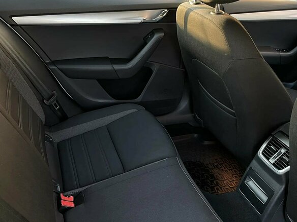 2017 Skoda Octavia III (A7) Рестайлинг, белый, 1689000 рублей - вид 14