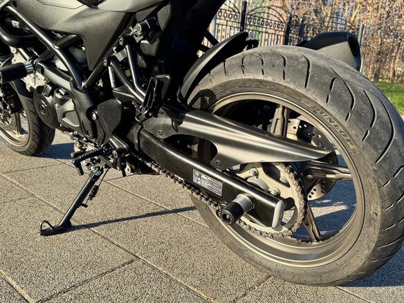 2024 Suzuki SV 650, серебристый, 699000 рублей - вид 6