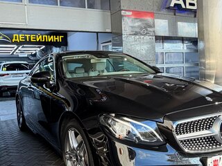 2017 Mercedes-Benz E-Класс 200 V (W213, S213, C238), чёрный, 3300000 рублей, вид 1
