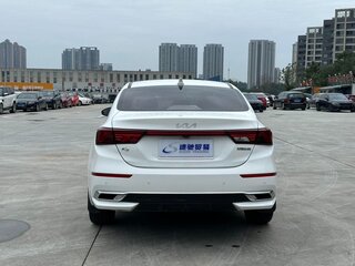 2022 Kia K3 II (China Market) Рестайлинг, белый, 1320000 рублей, вид 5