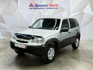 2017 Chevrolet Niva I Рестайлинг, серебристый, 470000 рублей, вид 1