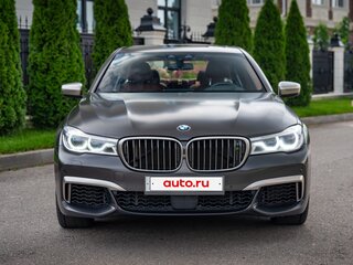 2017 BMW 7 серии Long M760Li xDrive VI (G11/G12), коричневый, 4000000 рублей, вид 4