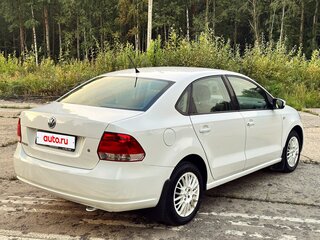 2013 Volkswagen Polo V, белый, 550000 рублей, вид 3