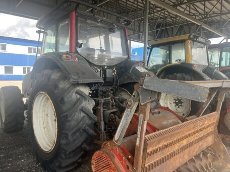 2011 Valtra T194, красный, 5700000 рублей, вид 1