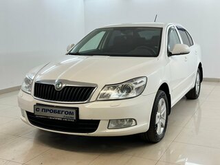 2012 Skoda Octavia II (A5) Рестайлинг, белый, 880000 рублей, вид 1