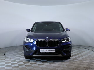 2020 BMW X1 20i xDrive II (F48) Рестайлинг, синий, 3100000 рублей, вид 2