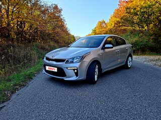 2018 Kia Rio IV, серебристый, 1520000 рублей, вид 1
