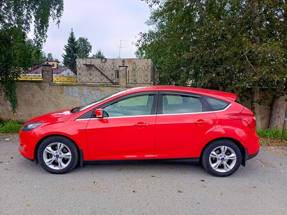 2014 Ford Focus III, красный, 1250000 рублей - вид 4