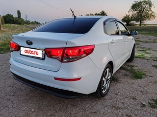 2015 Kia Rio III Рестайлинг, белый, 1200000 рублей, вид 3