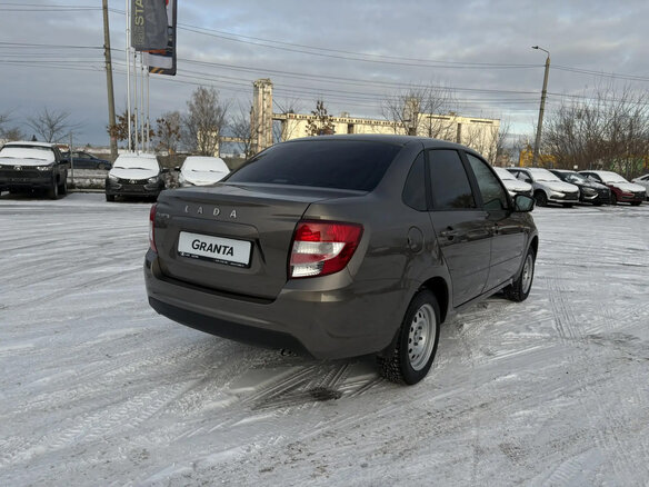 2026 Lada (ВАЗ) Granta I Рестайлинг, коричневый, 1007000 рублей - вид 2
