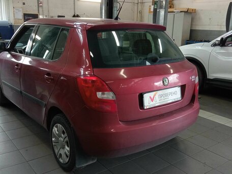 2008 Skoda Fabia II, красный, 320000 рублей, вид 4