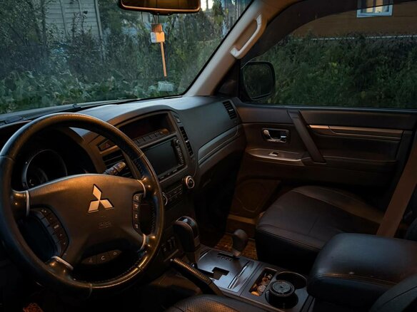 2013 Mitsubishi Pajero IV Рестайлинг 1, чёрный, 1470000 рублей - вид 7