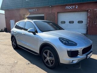 2015 Porsche Cayenne Diesel II Рестайлинг (958), серебристый, 3600000 рублей, вид 3