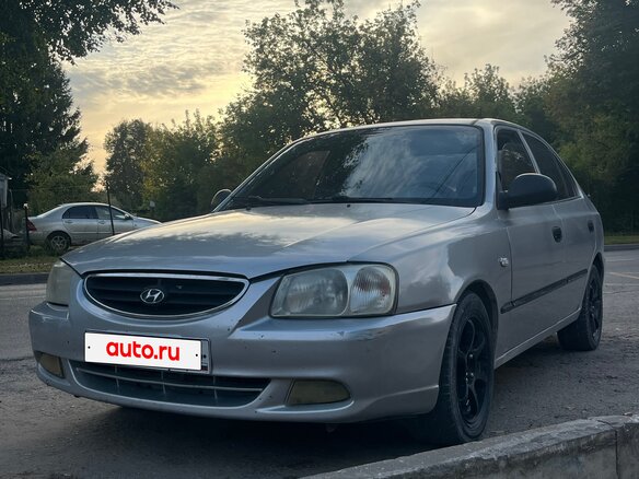 2003 Hyundai Accent II, серебристый, 270000 рублей