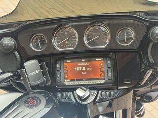 2016 Harley-Davidson CVO Street Glide Limited, белый, 2300000 рублей, вид 5