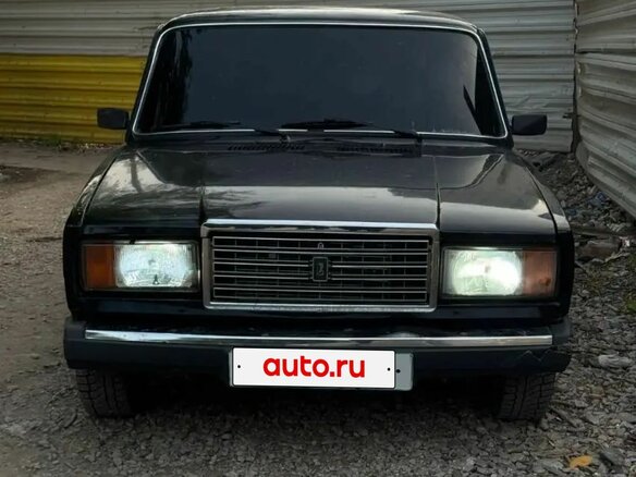 2010 Lada (ВАЗ) 2107, чёрный, 200000 рублей - вид 3