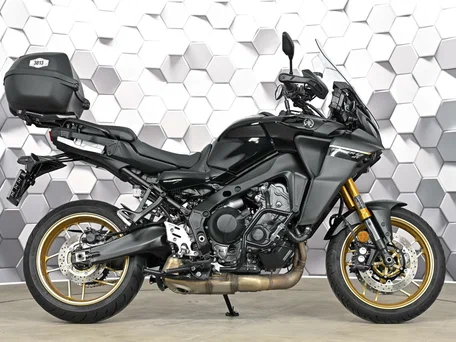 2023 Yamaha MT-09 Tracer (FJ-09), чёрный, 1499000 рублей, вид 3