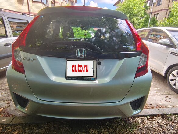 2017 Honda Fit III Рестайлинг, серебристый, 950000 рублей - вид 5