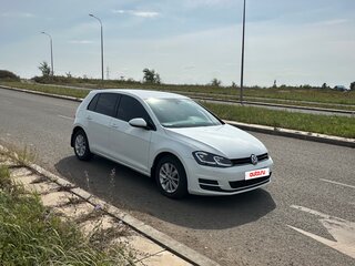 2014 Volkswagen Golf VII, белый, 690000 рублей, вид 1