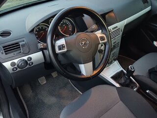 2012 Opel Astra H Рестайлинг, чёрный, 650000 рублей, вид 4