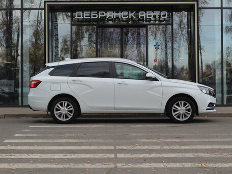 2018 Lada (ВАЗ) Vesta SW I, белый, 1100000 рублей, вид 4
