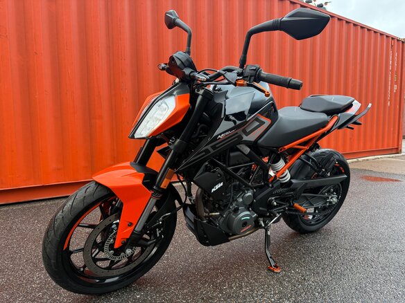 2023 KTM 250 Duke, чёрный, 399990 рублей - вид 23