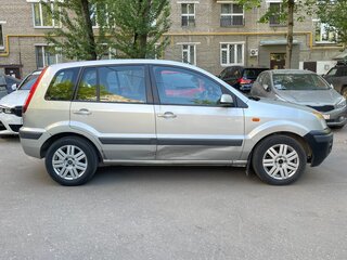 2006 Ford Fusion I Рестайлинг, серебристый, 285000 рублей, вид 2