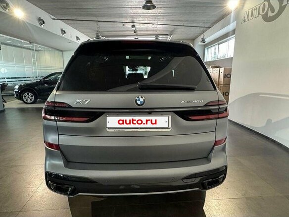2025 BMW X7 40d I (G07) Рестайлинг, серебристый, 14404000 рублей - вид 4
