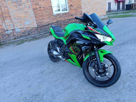 2022 Kawasaki Ninja 650, зелёный, 548784 рублей, вид 4