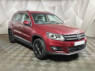 2011 Volkswagen Tiguan I Рестайлинг, красный, 1750000 рублей, вид 3