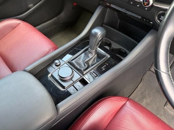 2020 Mazda 3 IV (BP), серый, 1230000 рублей - вид 13