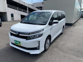 2016 Toyota Voxy III (R80), белый, 1644069 рублей, вид 1