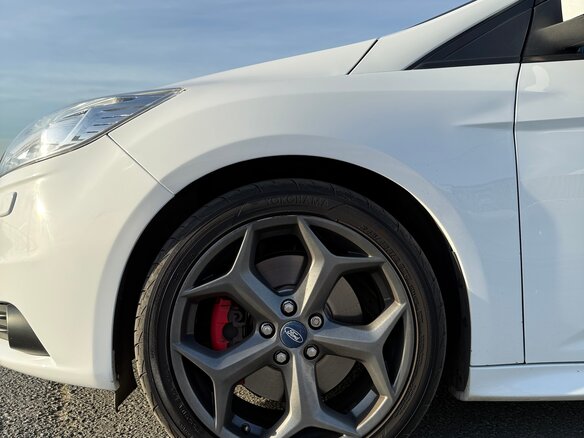 2012 Ford Focus ST III, белый, 1500000 рублей - вид 15