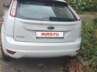 2010 Ford Focus II Рестайлинг, белый, 1000000 рублей, вид 2